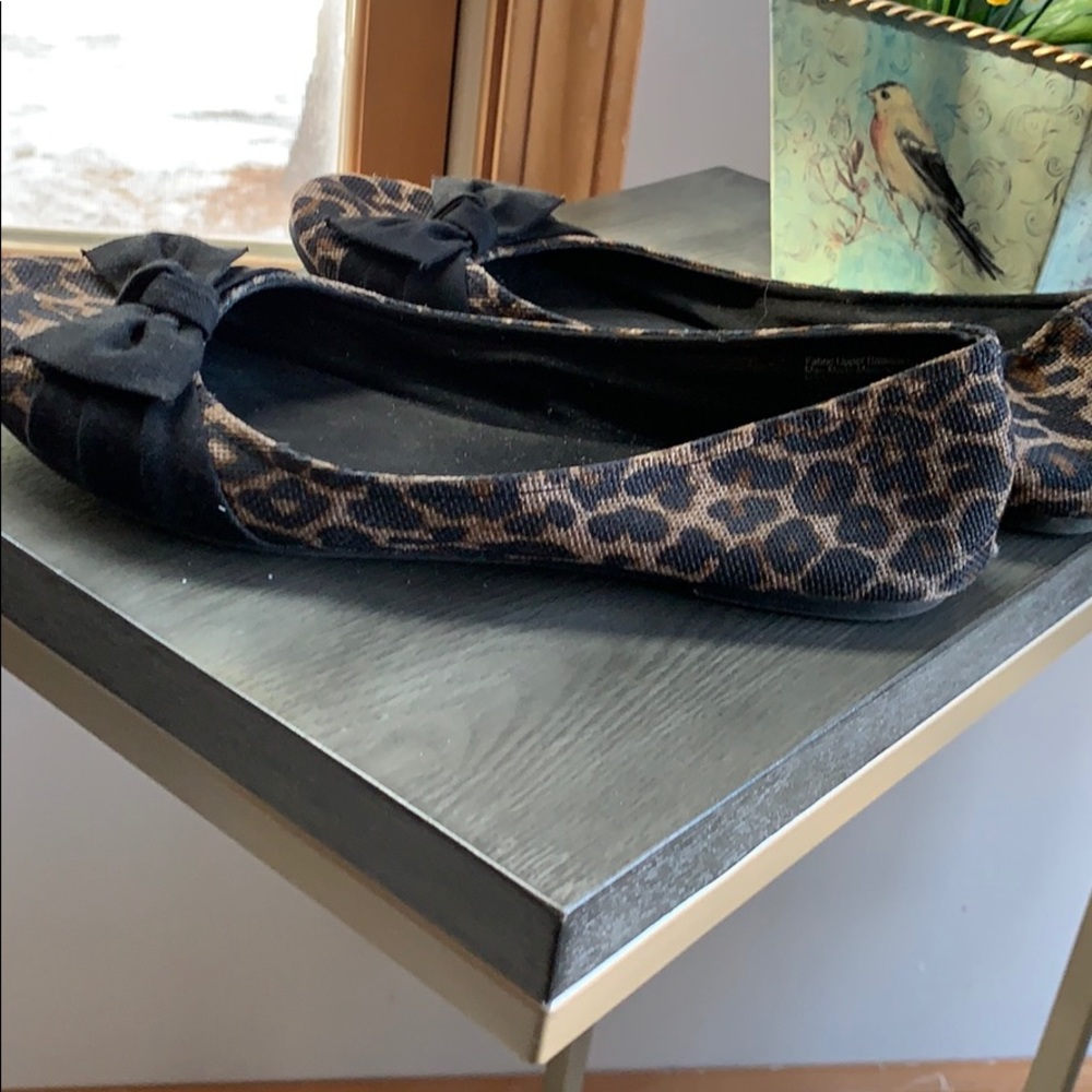 American Eagle animal print loafers
